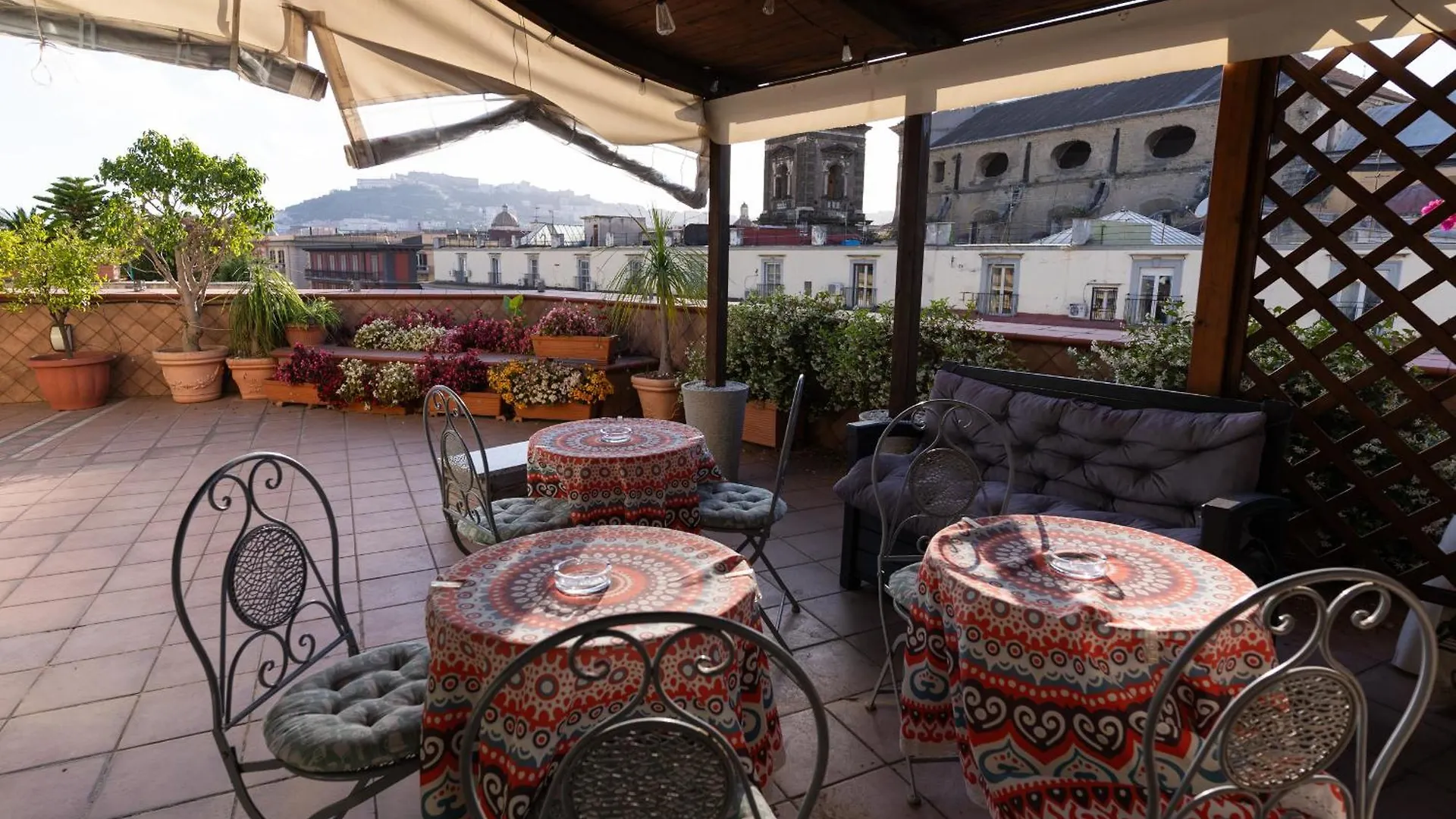 Affittacamere Hotel L'Attico Fuggente Napoli